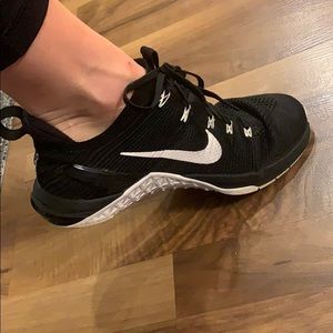 Women’s Nike metcon fly knit
